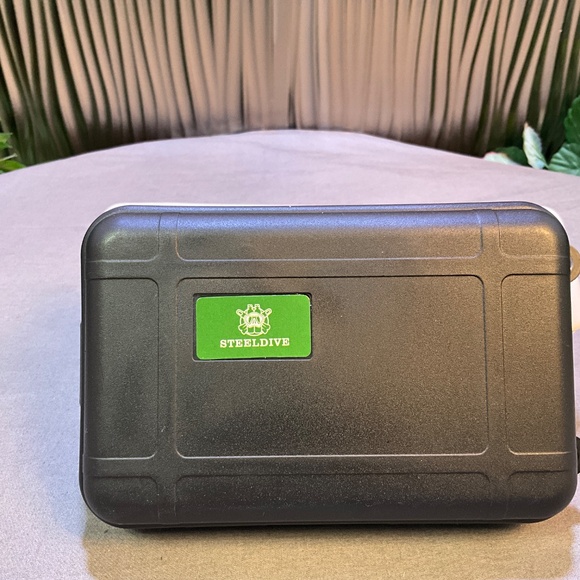 Steeldive Waterproof Diver Watch Automatic Mechanical - Picture 3 of 8